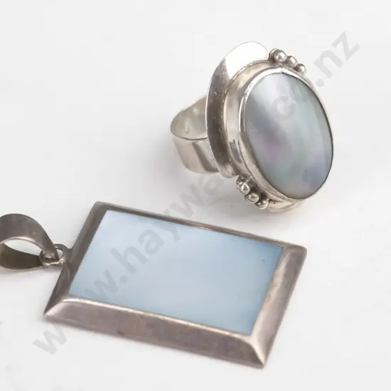 silver pendant stamped 925 - no chain & ring [no mark]