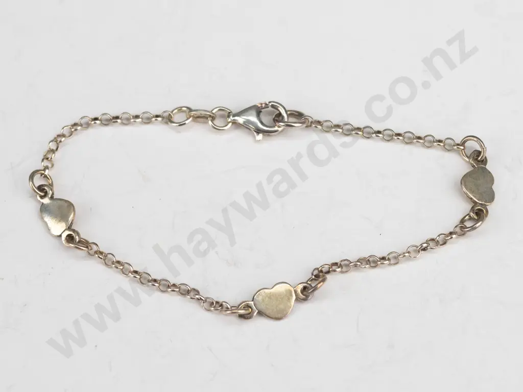 silver bracelet with hearts stamped 925 (3.9gm) Image 1++