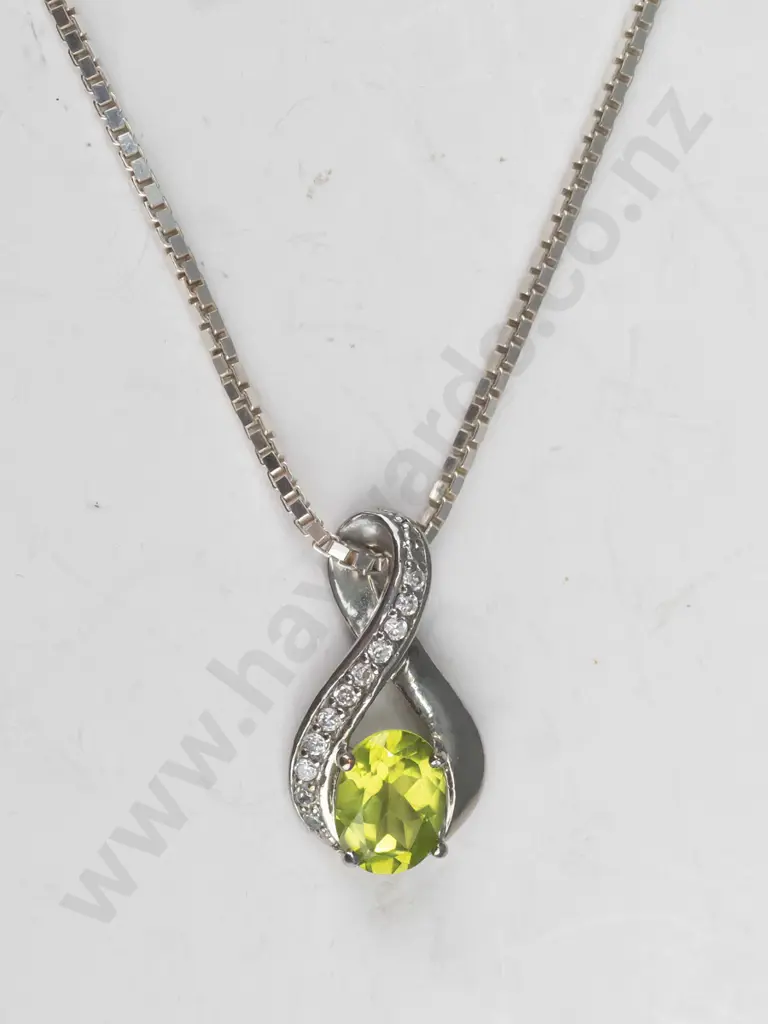 sterling silver peridot necklace 5gm Image 1++