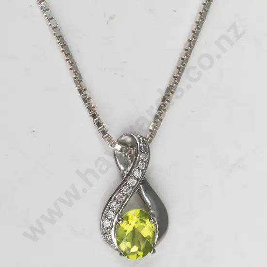 sterling silver peridot necklace 5gm