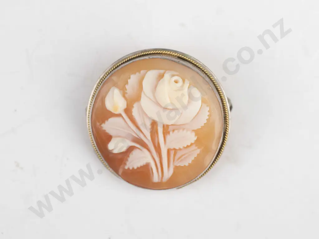 sterling silver cameo rose brooch (6.07gm) Image 1++