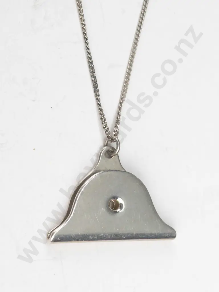 silver whistle necklace stamped 'New Zealand' 925 (10.6gm) Image 1++