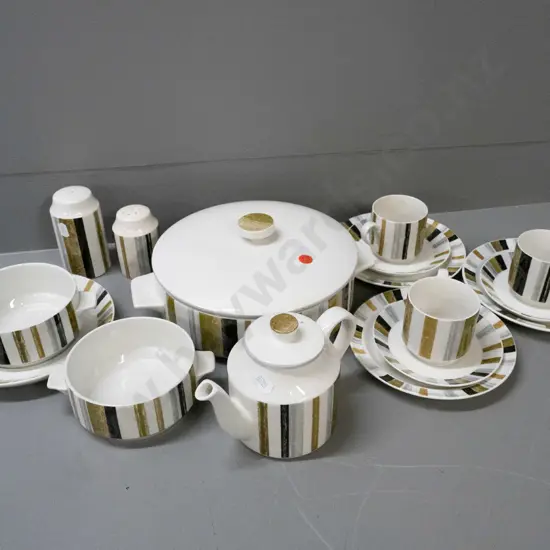assorted retro Midwinter Queensbury table ware - covered vege dish, teapot & 3 trios, salt & pepper etc - crack to