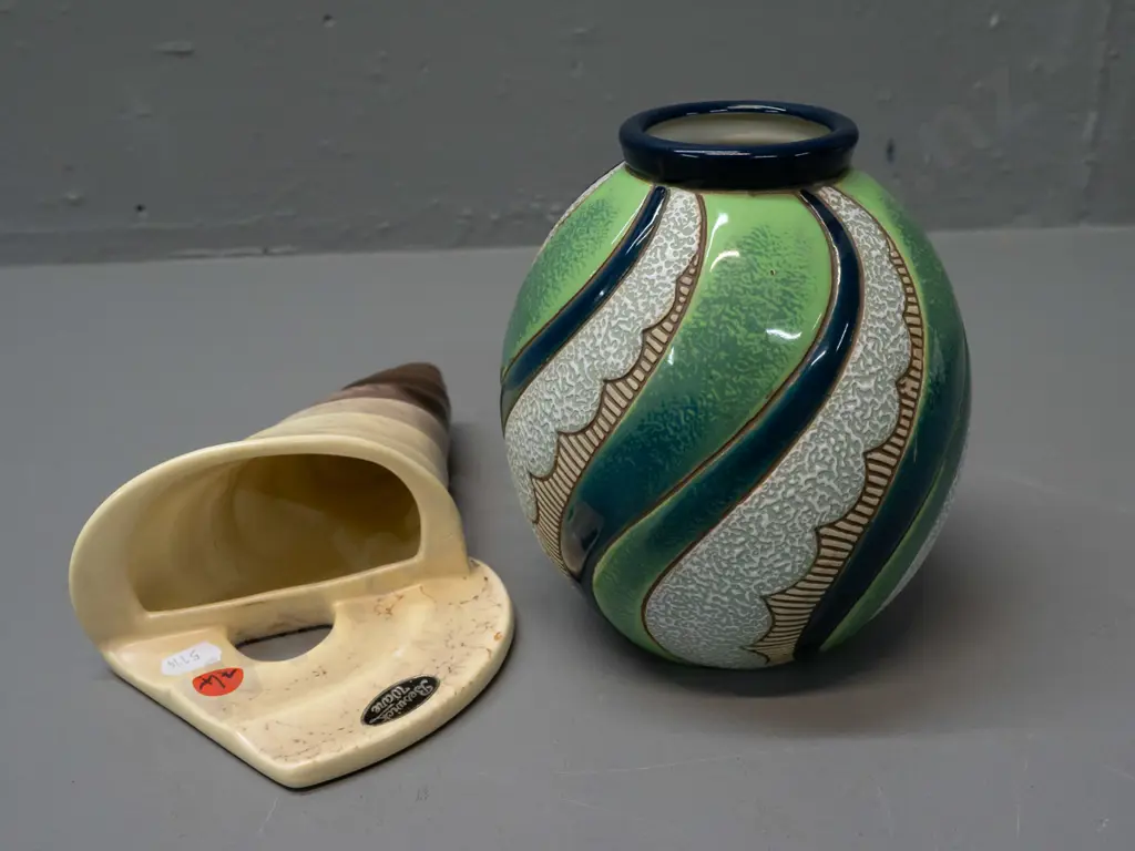 Beswick wall pocket vase with original label and an Amphora Czechoslovakia vase with swirling pattern H-160 Image 1++