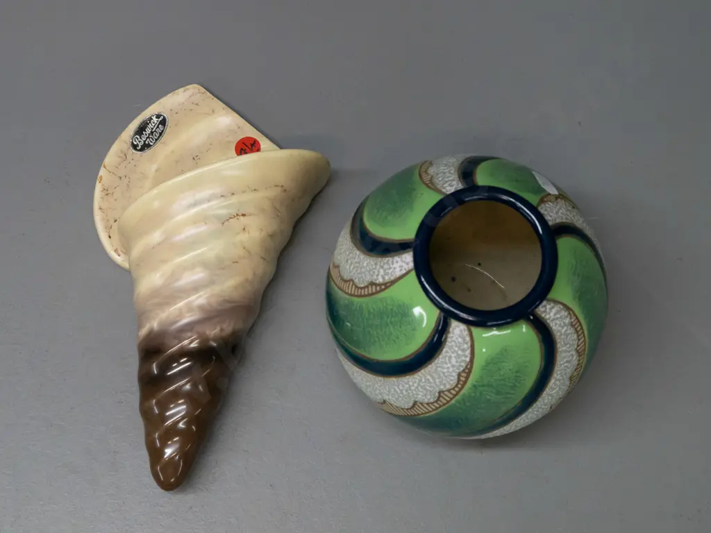 Beswick wall pocket vase with original label and an Amphora Czechoslovakia vase with swirling pattern H-160 Image 1++