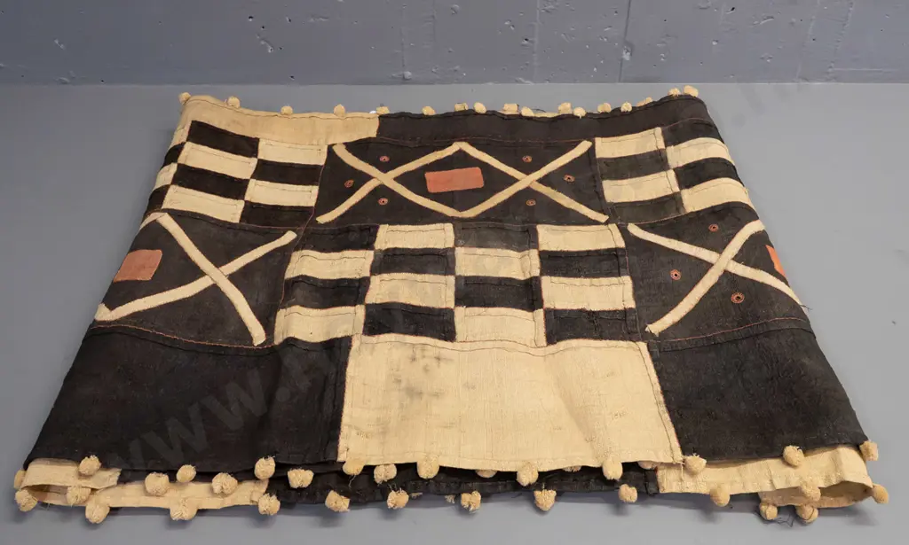 large piece of woven raffia cloth from the Kuba tribe, DR Congo - some wear & holes - 5m long W-630 Image 1++