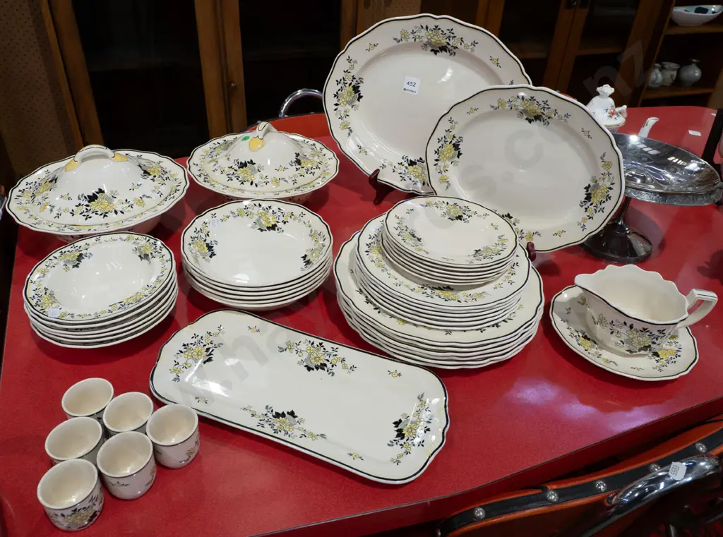 vintage Royal Doulton "Como" table ware - black & yellow over ivory - 6 places of 3 sizes of plates, 2 sizes of bowls, Image 1++