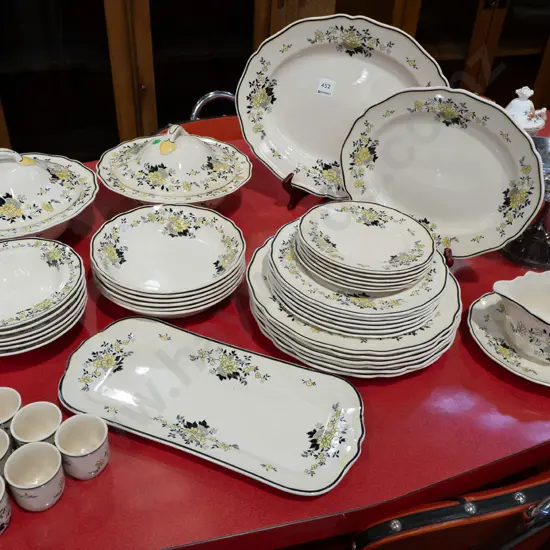 vintage Royal Doulton "Como" table ware - black & yellow over ivory - 6 places of 3 sizes of plates, 2 sizes of bowls,