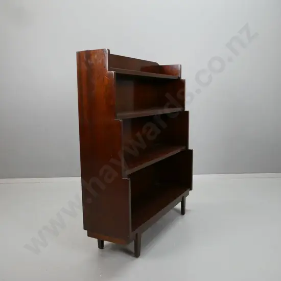 vintage dark stained mahogany stepped front bookcase on square tapered legs - some chipping / wear to surface H-1080