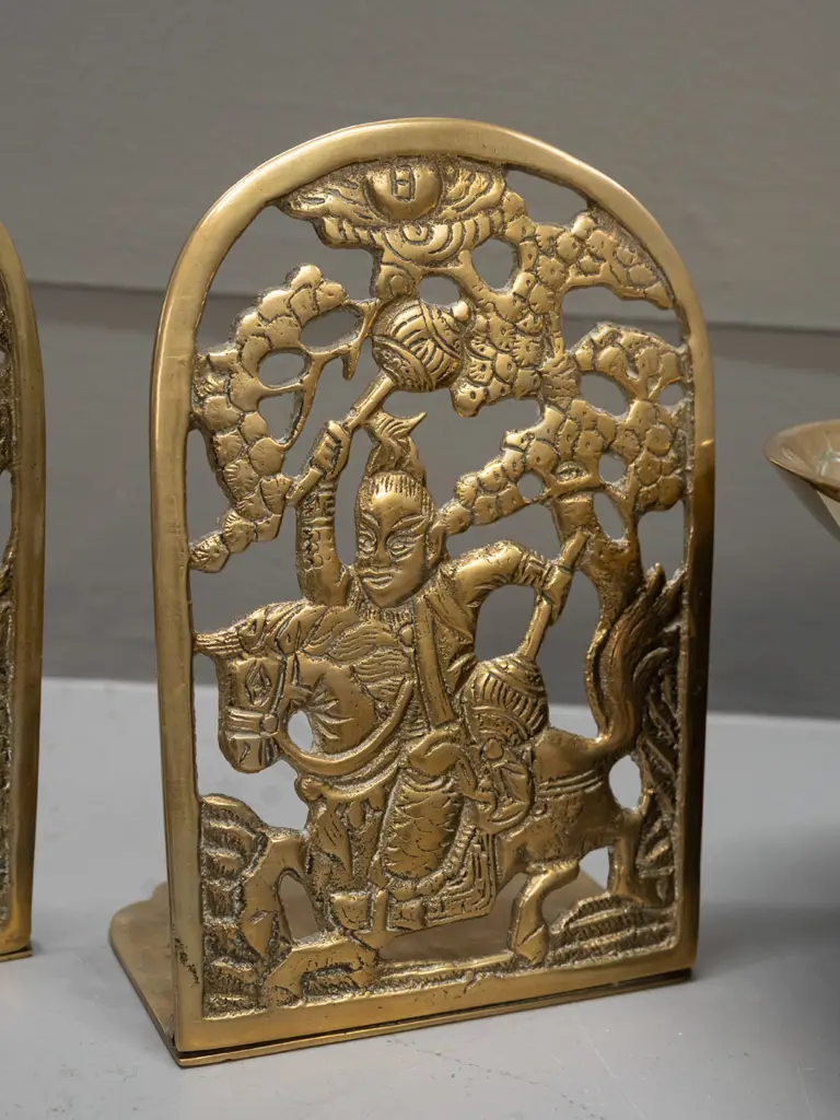 Chinese brass items - pair of pierced book-ends H-145 and a bowl with incised decoration D-180 on wooden base Image 1++