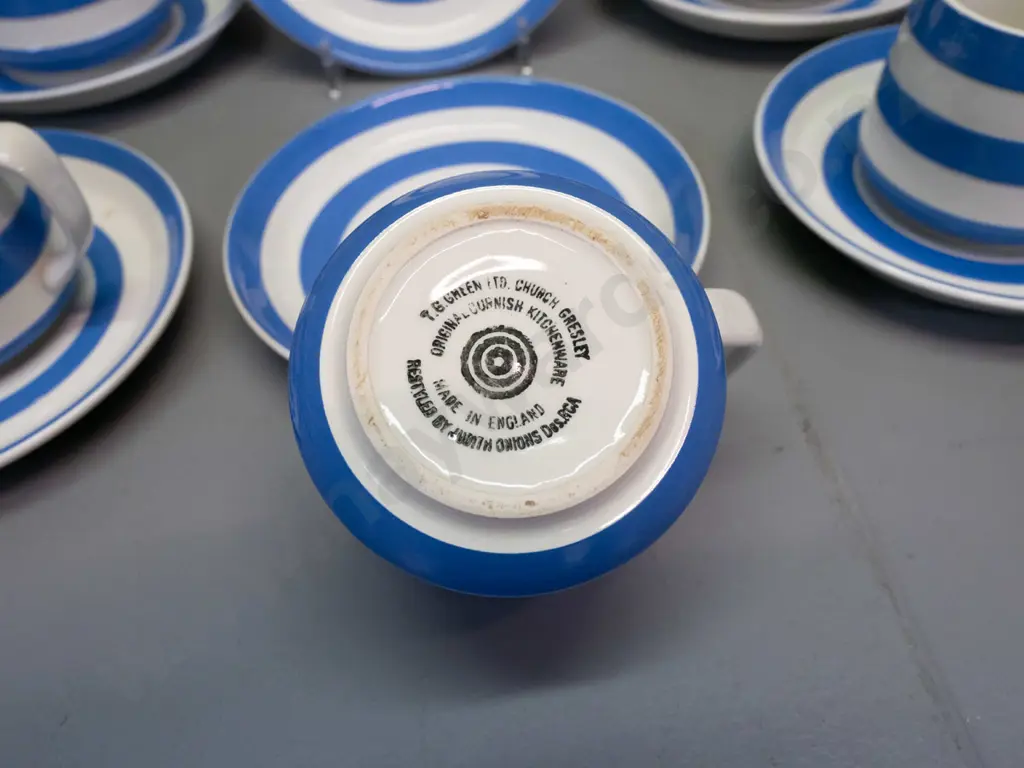 T&G Greene blue and white Cornish tea/coffee ware - 5 cups and 6 saucers - some crazing, rim chip to one cup Image 1++