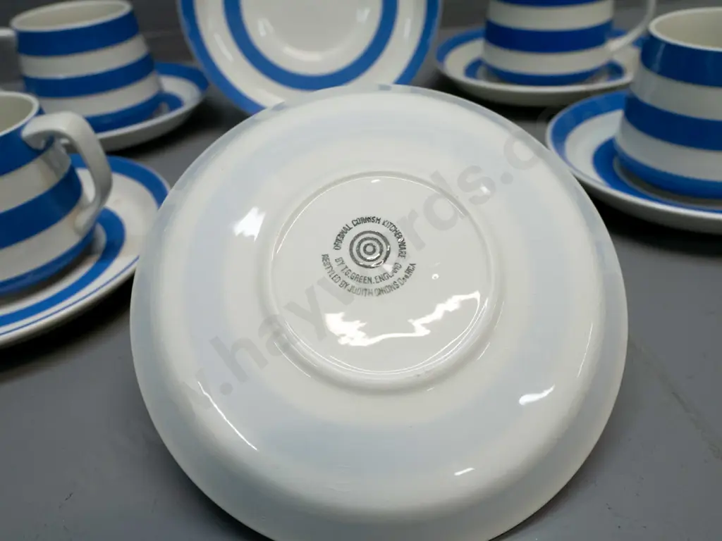 T&G Greene blue and white Cornish tea/coffee ware - 5 cups and 6 saucers - some crazing, rim chip to one cup Image 1++