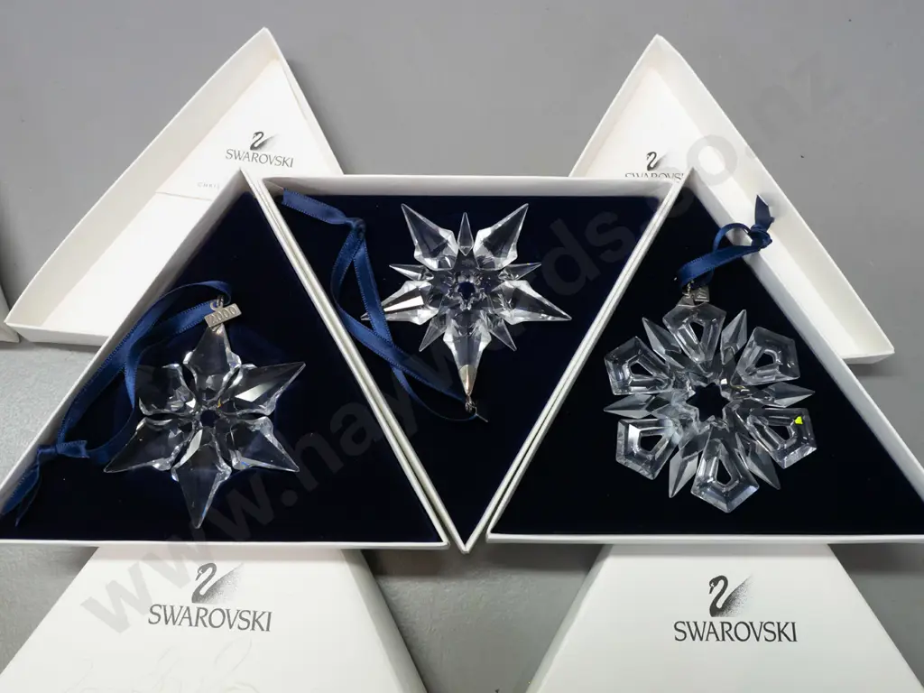 3 boxed Swarovski crystal Christmas snowflake ornaments in original boxes - 1999, 2000 and 2001 Image 1++