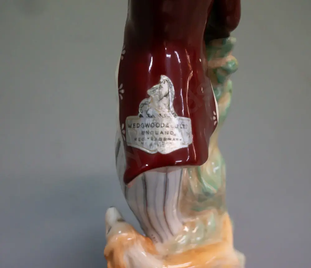 3x items: Maling thumbprint ashtray; hand-painted Wedgwood shepherd figurine; limited edition Spitting Image toby jug Image 1++