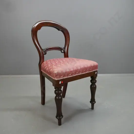 Victorian mahogany balloon back dining chair with carved back support, turned front legs