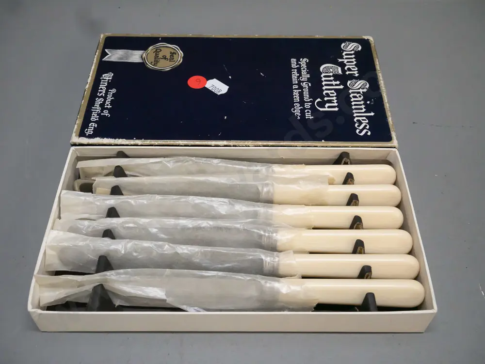 As new set of Super Viners Sheffield faux-bone-handled Super Stainless knives in original box Image 1++