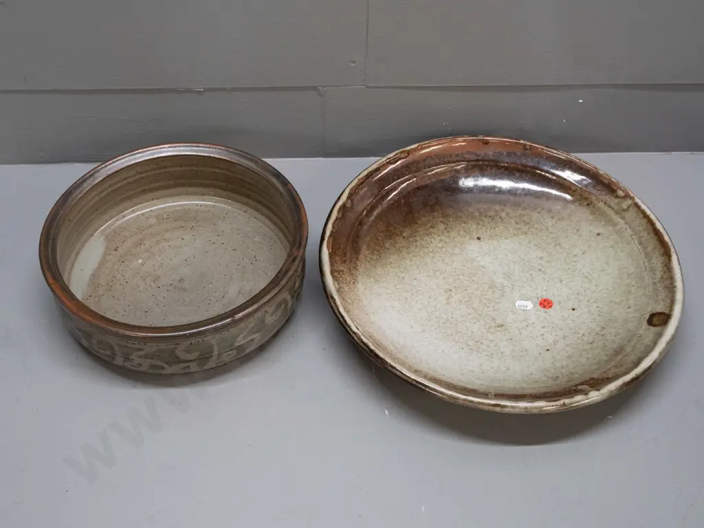 2 pieces New Zealand studio pottery - large shallow bowl / charger and a bowl with band of wax resist decoration - both Image 1++