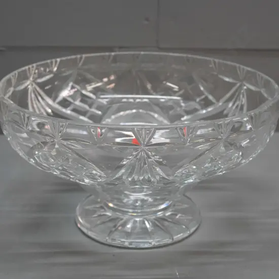 Webb-Corbett cut crystal bowl on circular base H-125 D-225