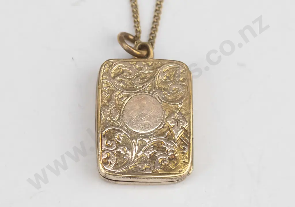 gold plated locket & chain Image 1++