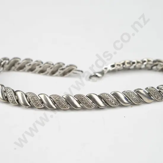 sterling silver link bracelet plain & engraved alternate links (11.9gm)