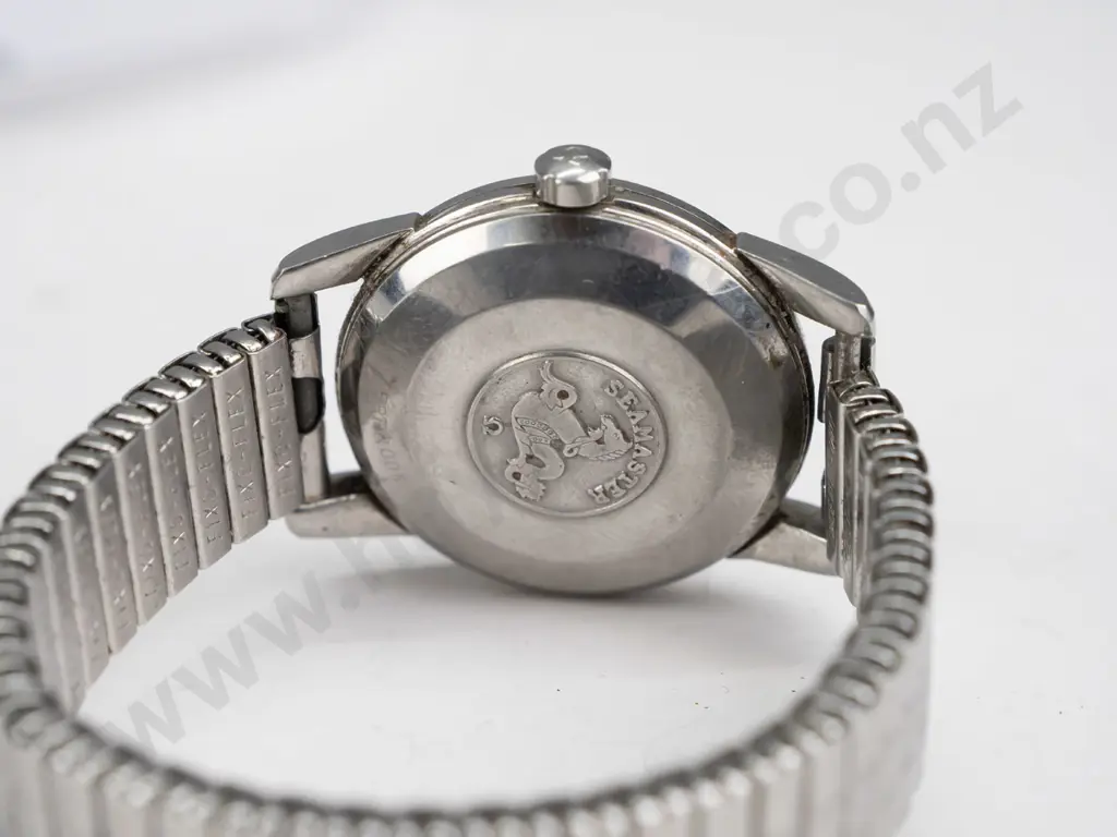 Omega automatic Seamaster watch - calendar - going Image 1++