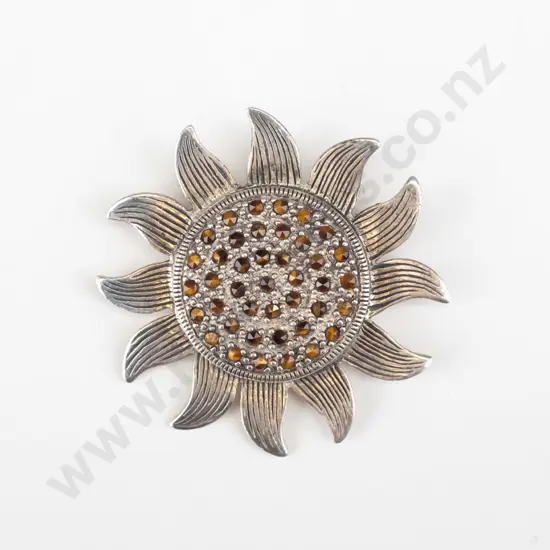 silver brooch stamped 925
