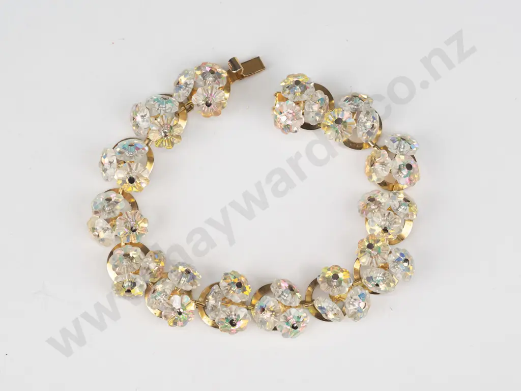 costume crystal bracelet Image 1++