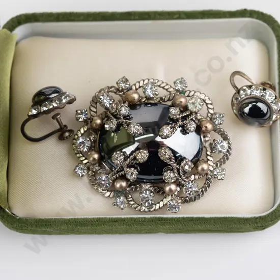 costume brooch & earring set [screw on]