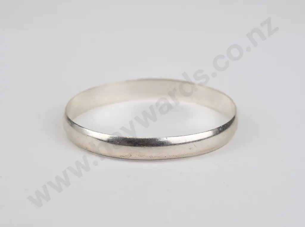 silver bangle stamped 925 (29gm) Image 1++