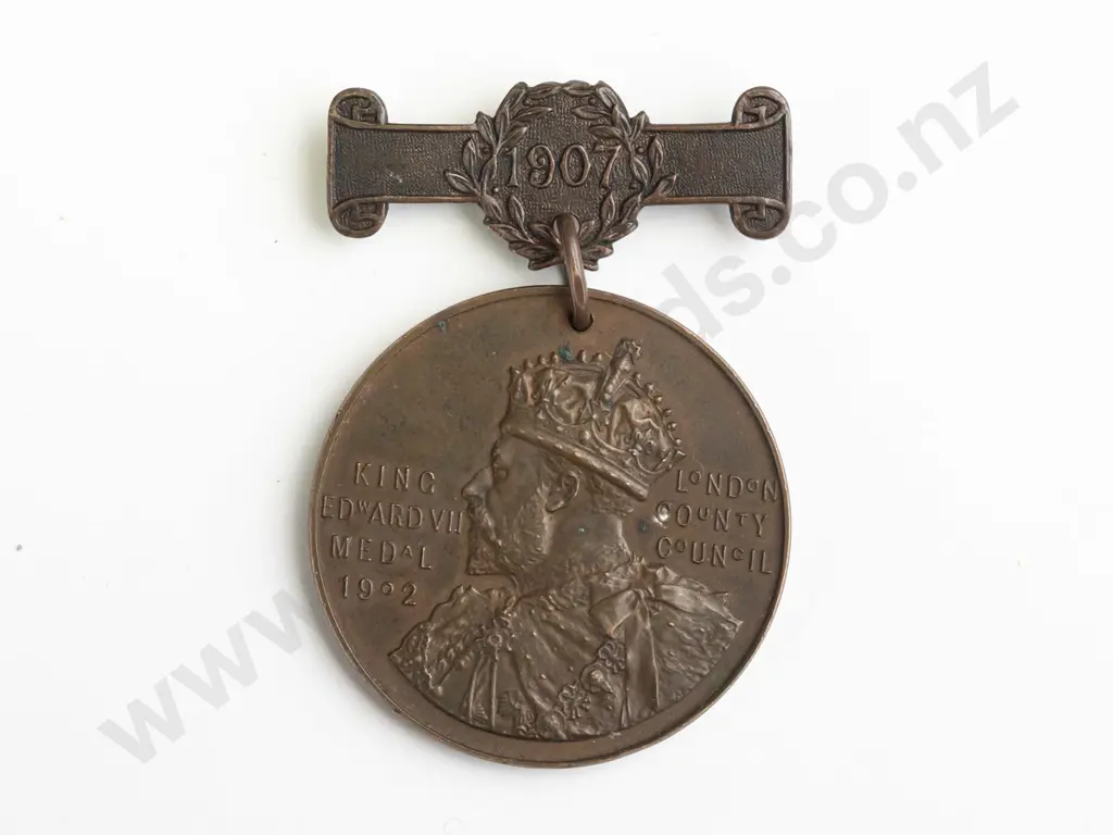 KIng Edward V11 medal 1902-1907 London County Council - 'awarded to F Thomas for punctual Image 1++