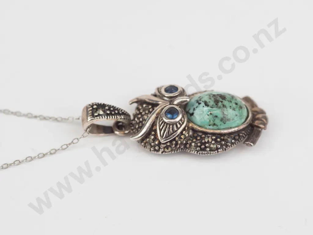 marcasite & blue stone owl necklace stamped 925 - 3gms Image 1++