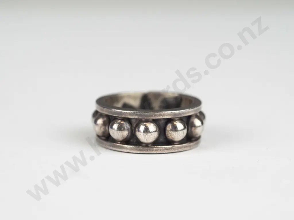 silver ball bead ring stamped Mexico  925 - 6g - size N Image 1++