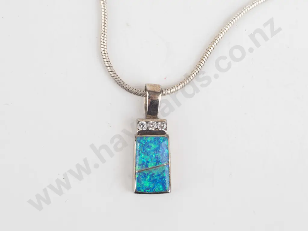 silver opal necklace stamped 925 Image 1++