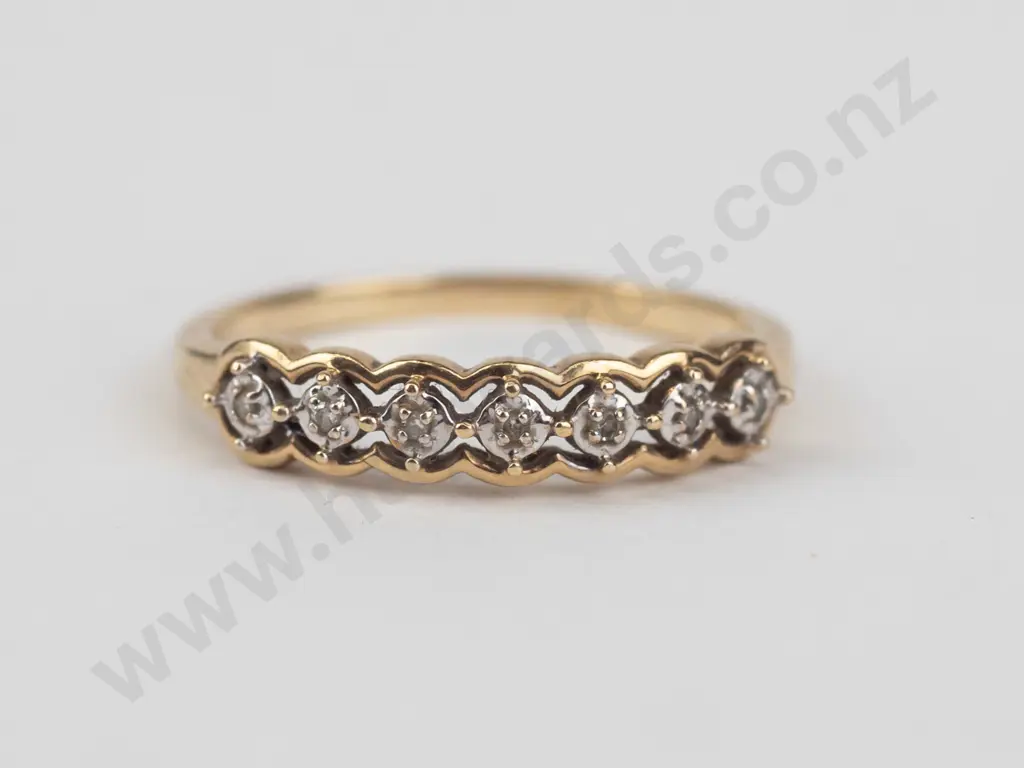 9ct eternity ring stamped 375 size R (2.08gm) Image 1++