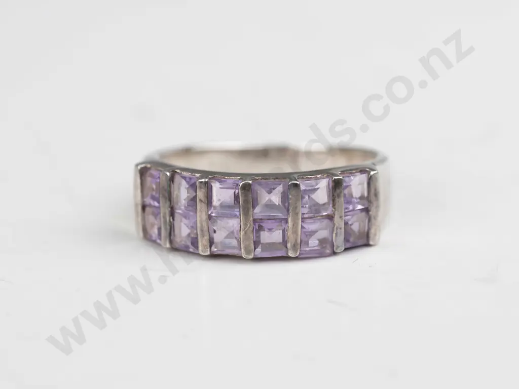 sterling silver amethyst ring 8gm size P Image 1++