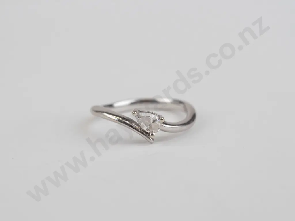 9ct lab-created diamond .20ct size H with valuation Image 1++