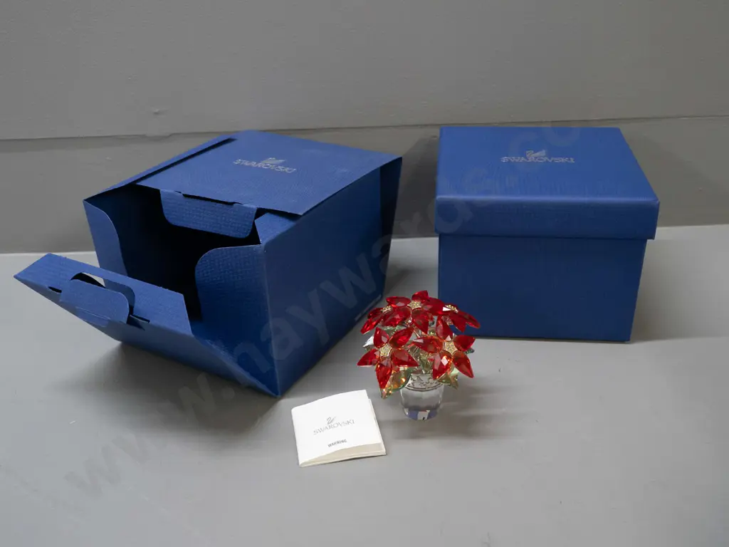 Swarovski crystal Christmas poinsiettia with silver plated band, green and red leaves and flowers H-95 D-80 Image 1++