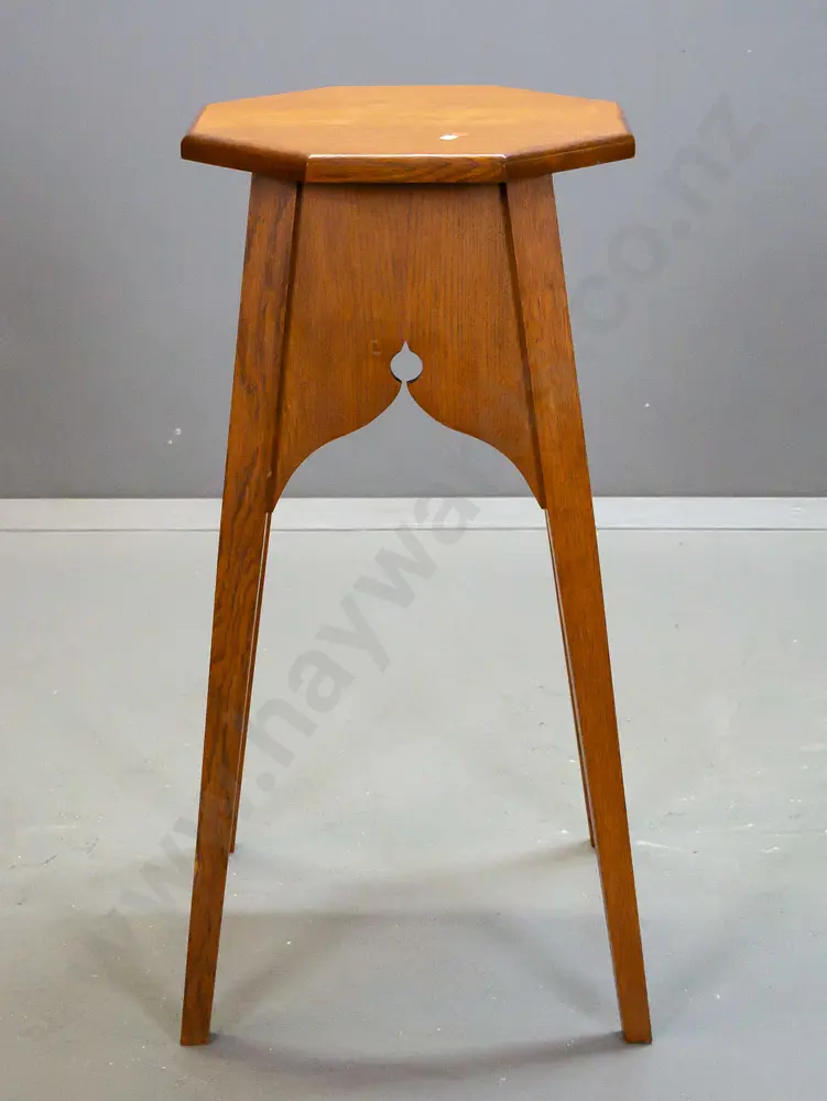 oak arts & crafts style plant stand with octagonal top, shaped cutout sides, splayed square tapered legs - minor Image 1++