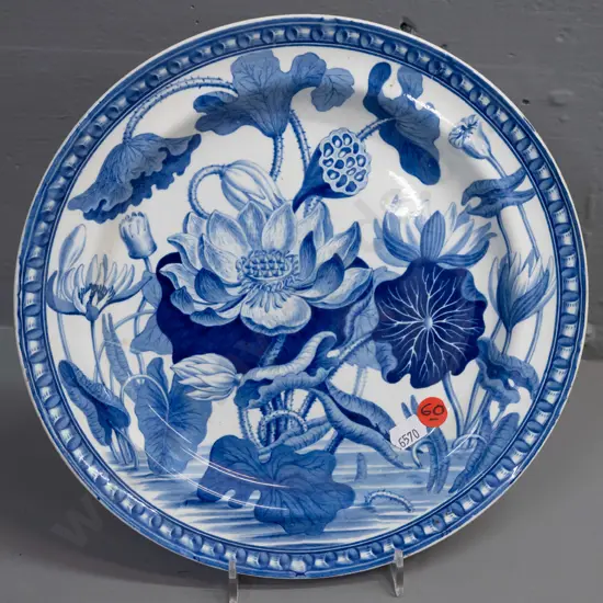 vintage Wedgwood cabinet plate - blue & white lotus motif pattern - marked 33 on back D-245