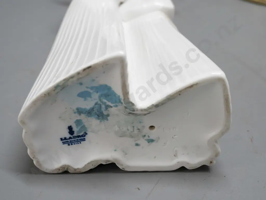 Lladro figure of 2 nuns, some adhesive residue on base H-330 Image 1++