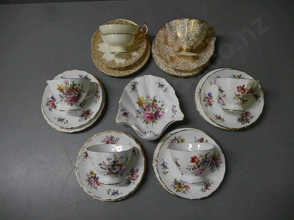 selection of six Hammersley trios and scallop-shell trinket dish Image 1++