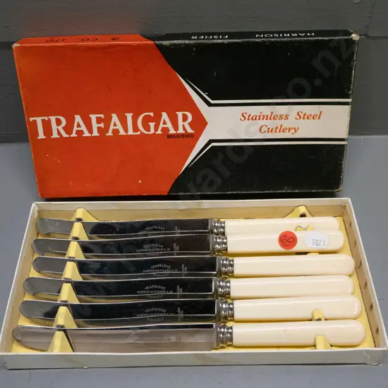 boxed set of 6 bone handled dinner knives - Trafalgar / Harrison Fisher & CO Sheffield
