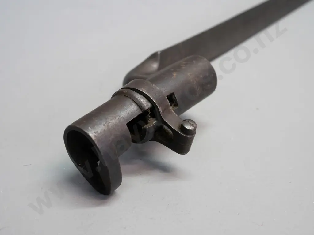 vintage socket bayonet with triangular blade, military stamps to blade - 96 and GOS markings, others hard to read L-640 Image 1++