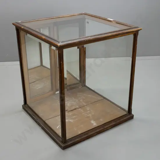 large mixed New Zealand timbers display case with 2 mirrored doors, bevelled glass sides and framed glass top - join in