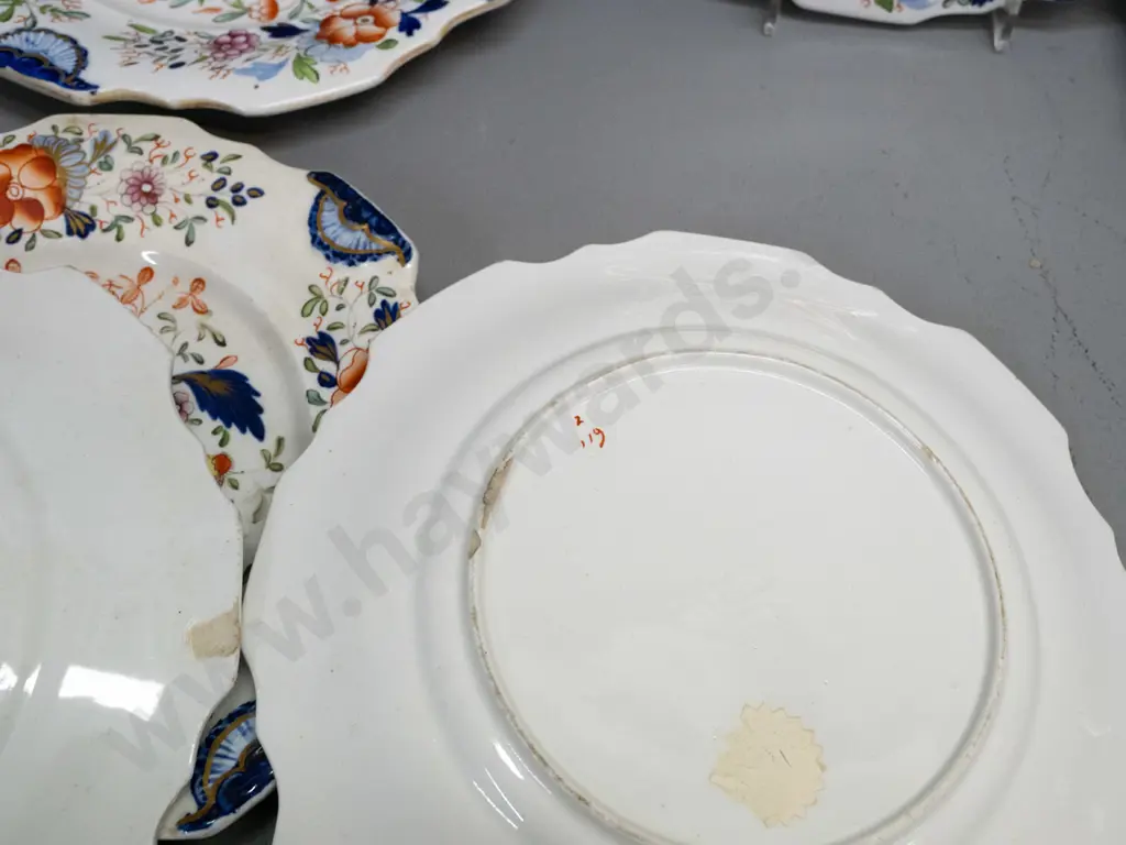6 vintage imari pattern plates - impressed mark Ironstone China in base - 1 with chip under rim, 2 with small chips Image 1++