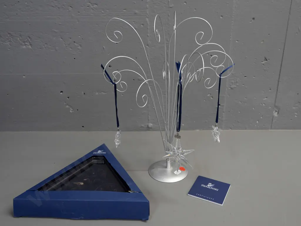 Swarovski crystal 2005 Christmas tree ornament 3-piece set with original box and a metal display stand H-340, large Image 1++