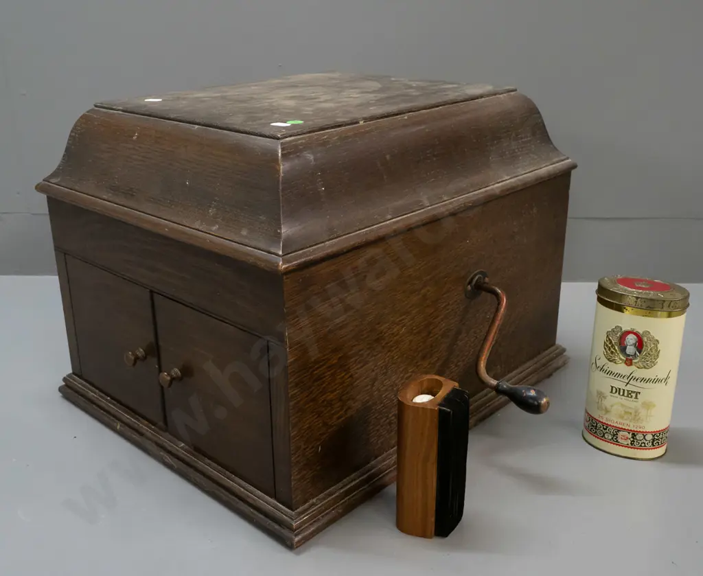 vintage restorer's oak-cased wind-up HMV gramophone Model 109 - McCracken and Walls Dunedin transfer in lid - motor Image 1++