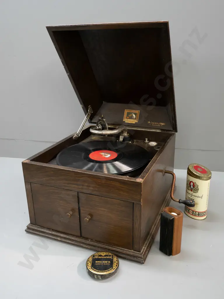 vintage restorer's oak-cased wind-up HMV gramophone Model 109 - McCracken and Walls Dunedin transfer in lid - motor Image 1++
