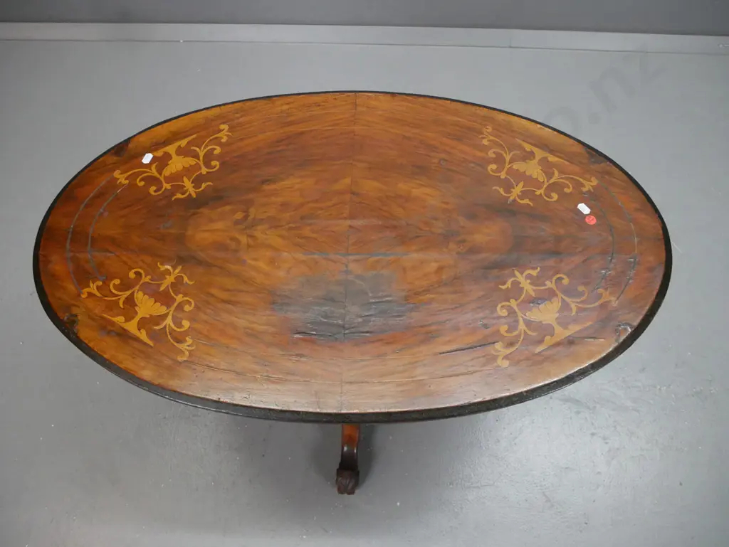 Victorian small oval table on 4-point cathedral base, walnut veneer and boxwood inlay top - some inlay loss, burn mark Image 1++