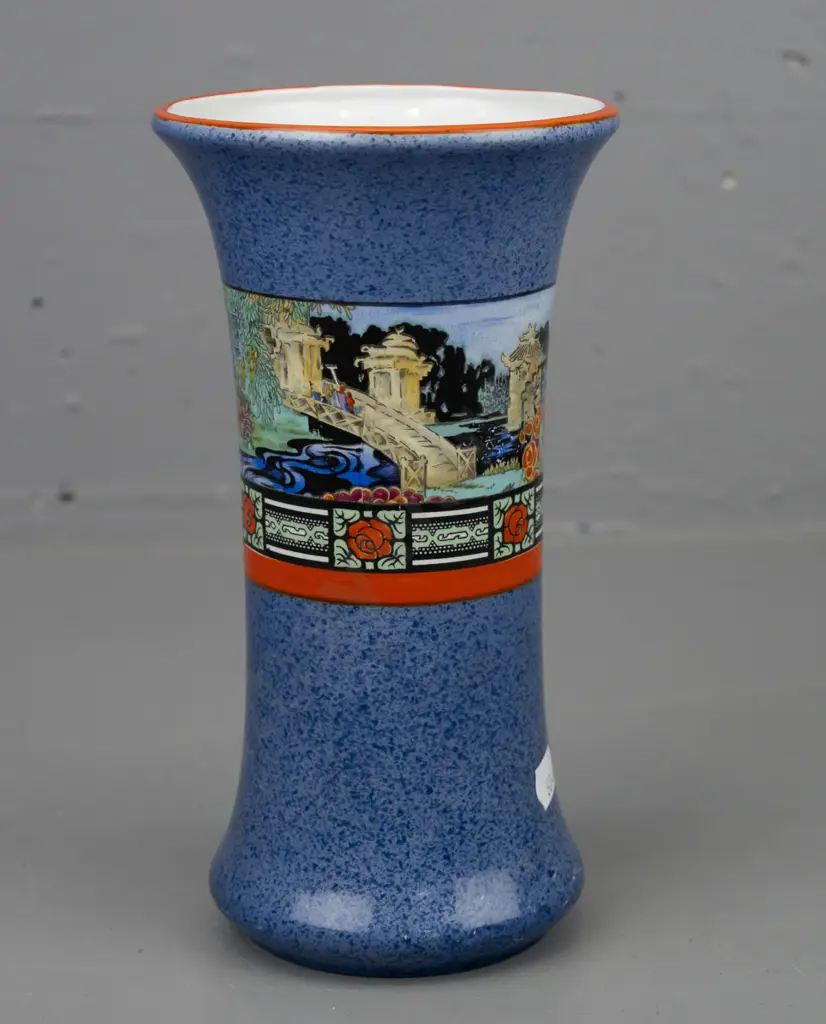 Vintage Royal Staffordshire hand-painted Oriental-themed vase H-200 [some scratches to glaze] Image 1++